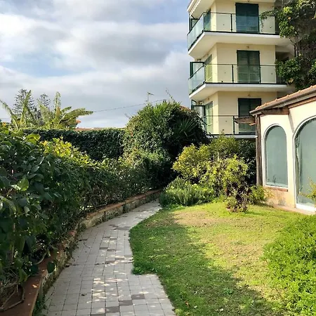 Апартаменты Sanremo, Relax Sul Mare Di Porto Sole, Tra Fiori E Profumi *